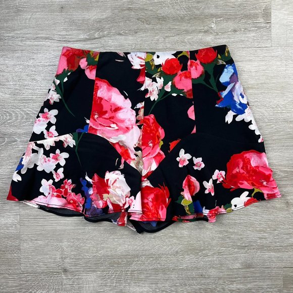 Guess High Waisted Ruffle Skort - Picture 1 of 5